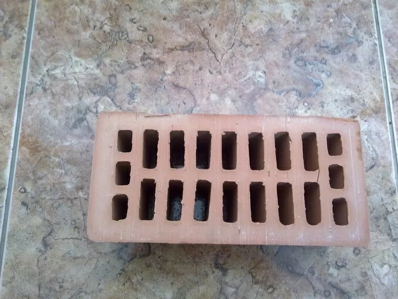 Кирпич пустотелый