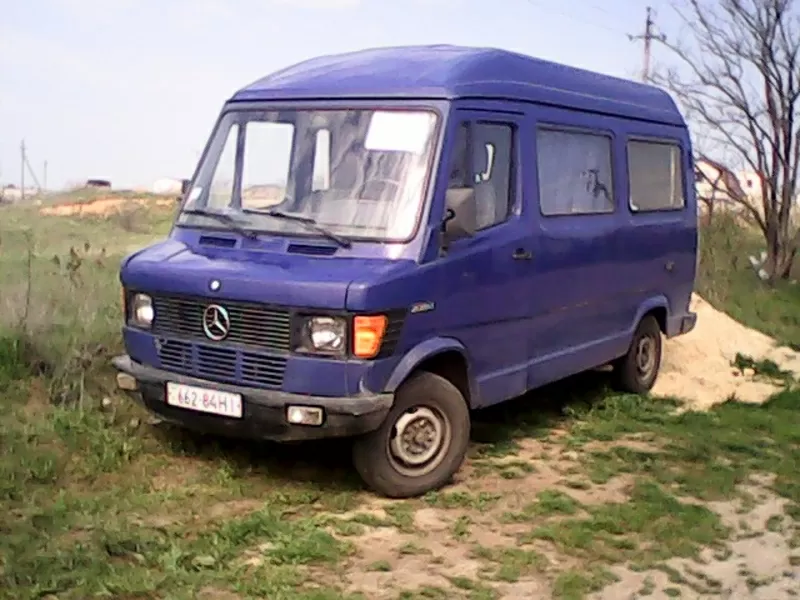 Микроавтобус - пассажир  Мерседес - ВЕNZ - 210