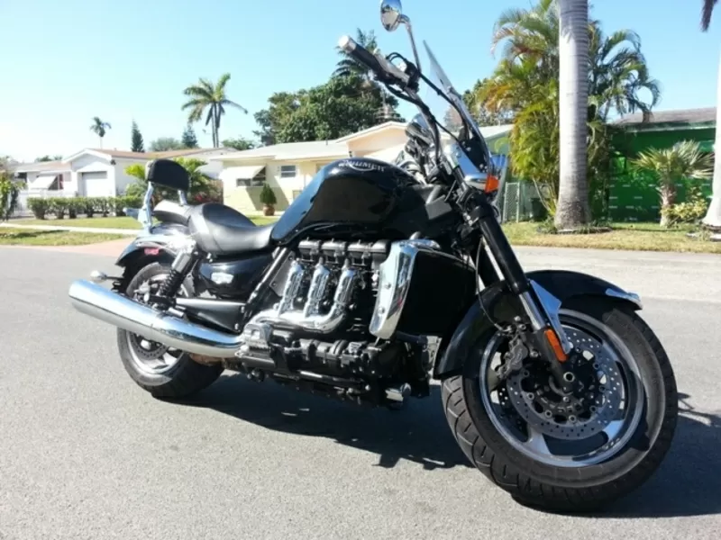 Продаю мотоцикл Triumph Rocket III roadster 2010