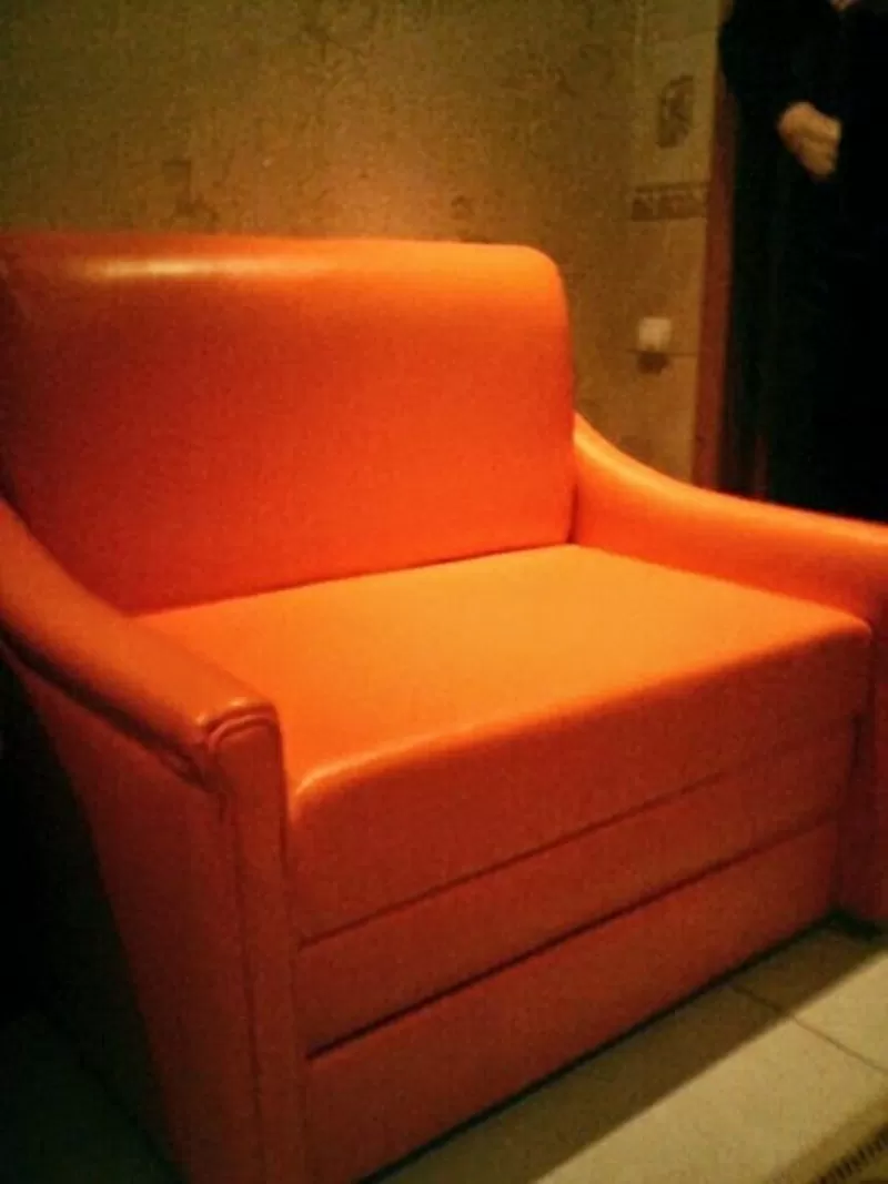 Перетяжка мягкой мебели,  изготовление дизайнерской мебели. Делаем под  2