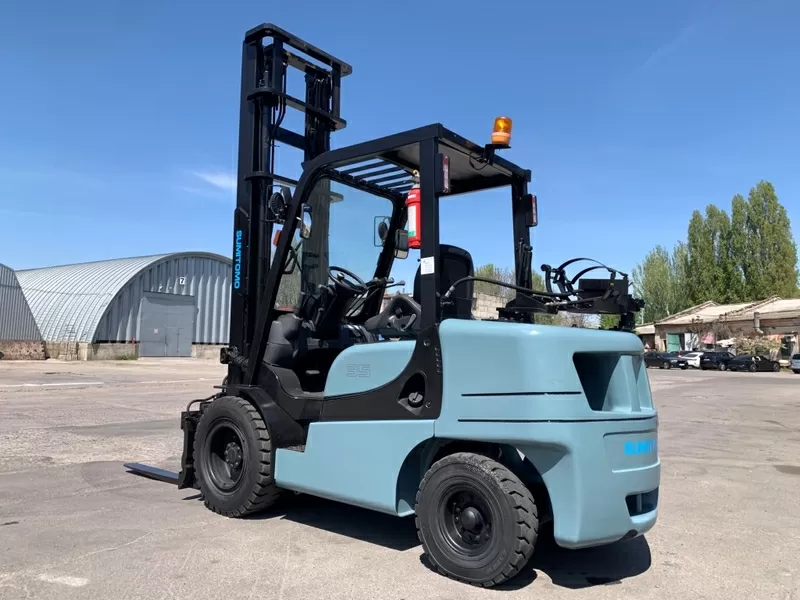 Вилочний автонавантажувач Sumitomo (Mazda),  на 3.5 тонни та щоглою 5 м 3