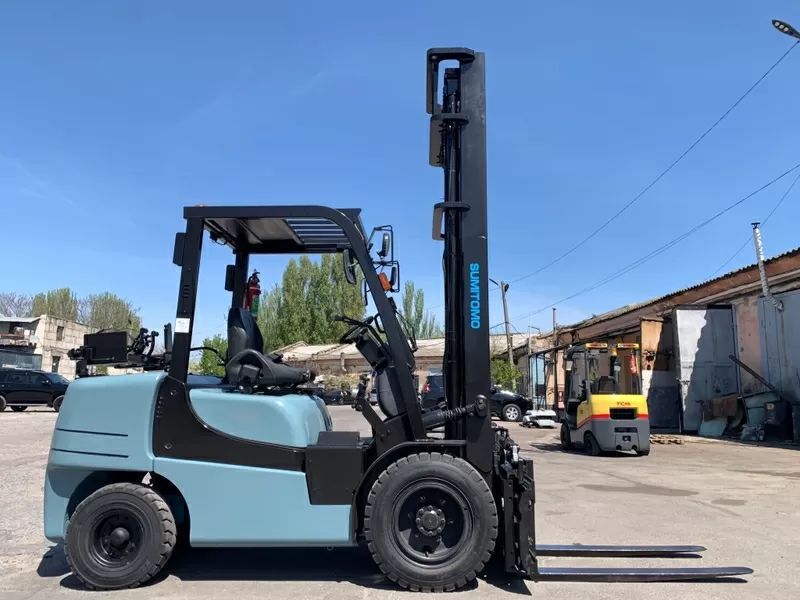 Вилочний автонавантажувач Sumitomo (Mazda),  на 3.5 тонни та щоглою 5 м 6