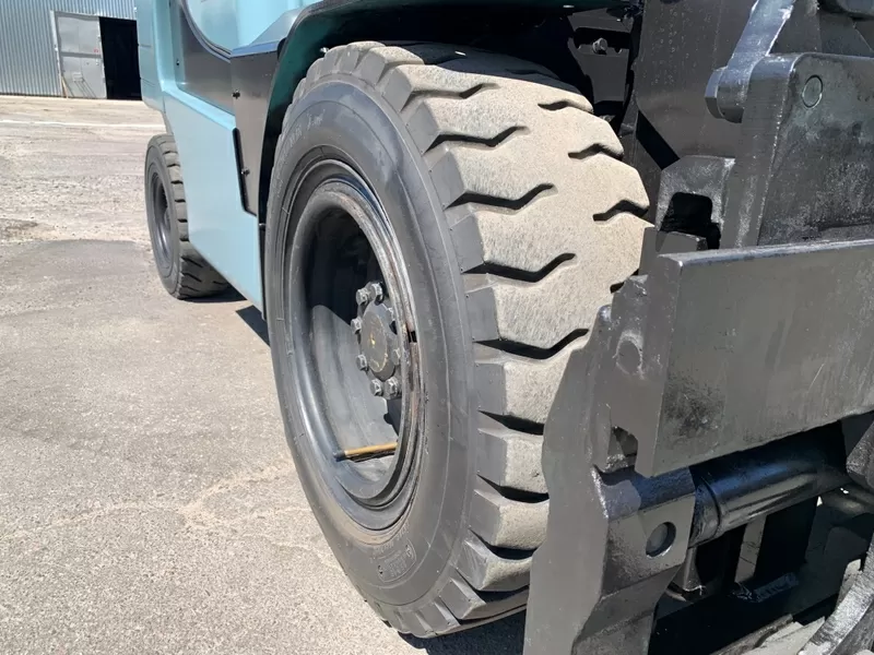 Вилочний автонавантажувач Sumitomo (Mazda),  на 3.5 тонни та щоглою 5 м 9