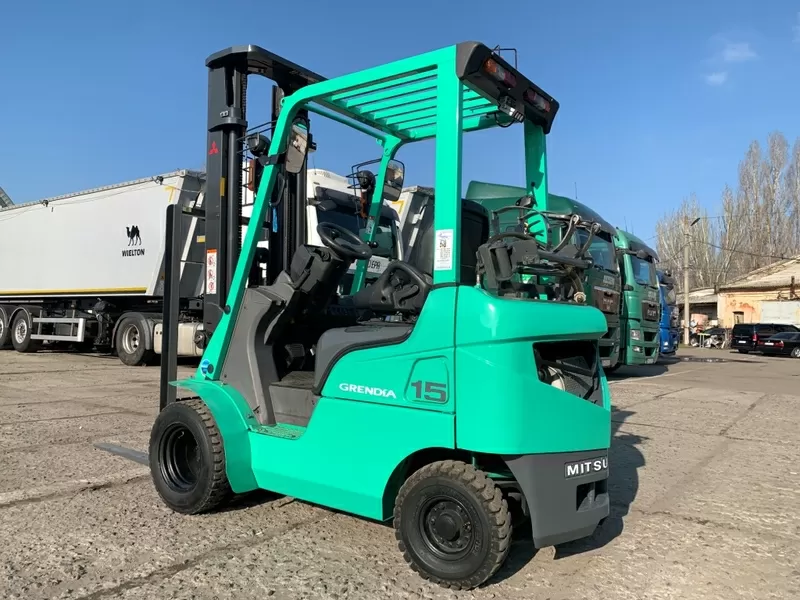 навантажувач вилковий Mitsubishi,  на спарці пневмо,  з щоглою триплекс 2