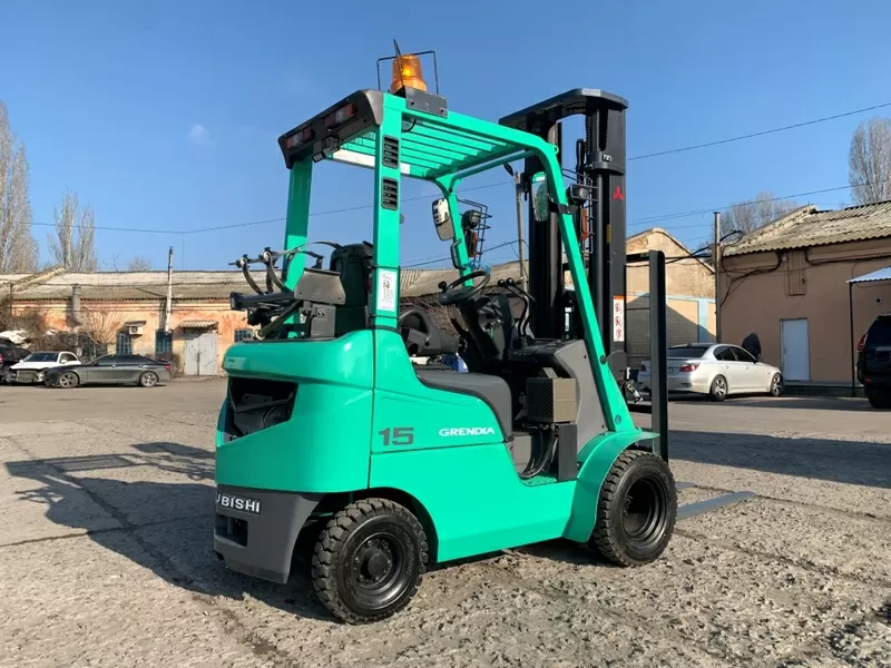 навантажувач вилковий Mitsubishi,  на спарці пневмо,  з щоглою триплекс 3