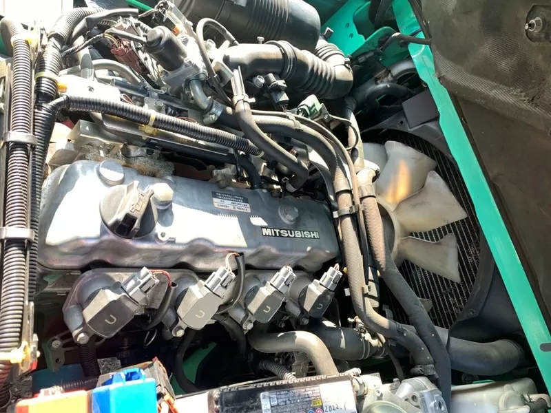 навантажувач вилковий Mitsubishi,  на спарці пневмо,  з щоглою триплекс 6