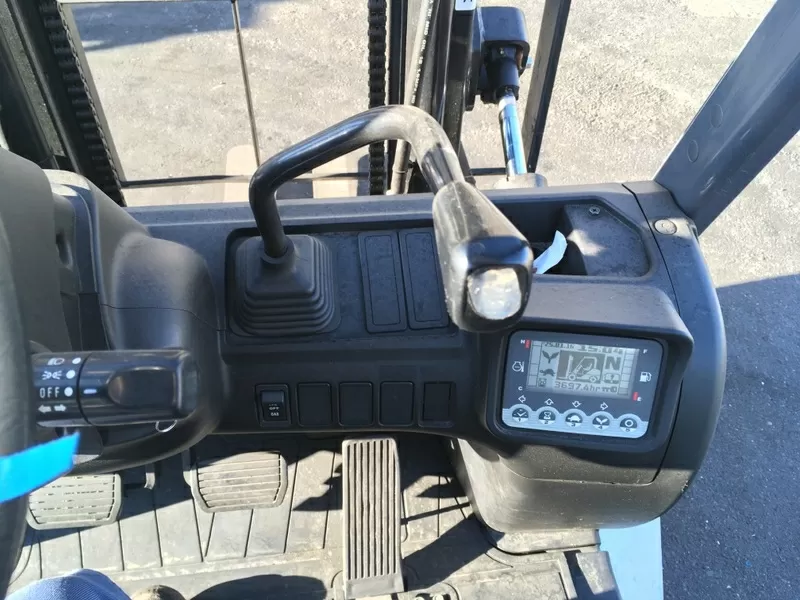 Газ-бензиновий навантажувач TCM (Nissan),  із напрацюванням 3697 мотог. 6