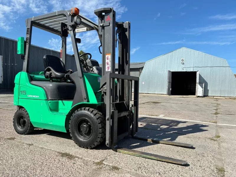 Дизельний навантажувач Mitsubishi KFD15T на нових пневмошинах 5