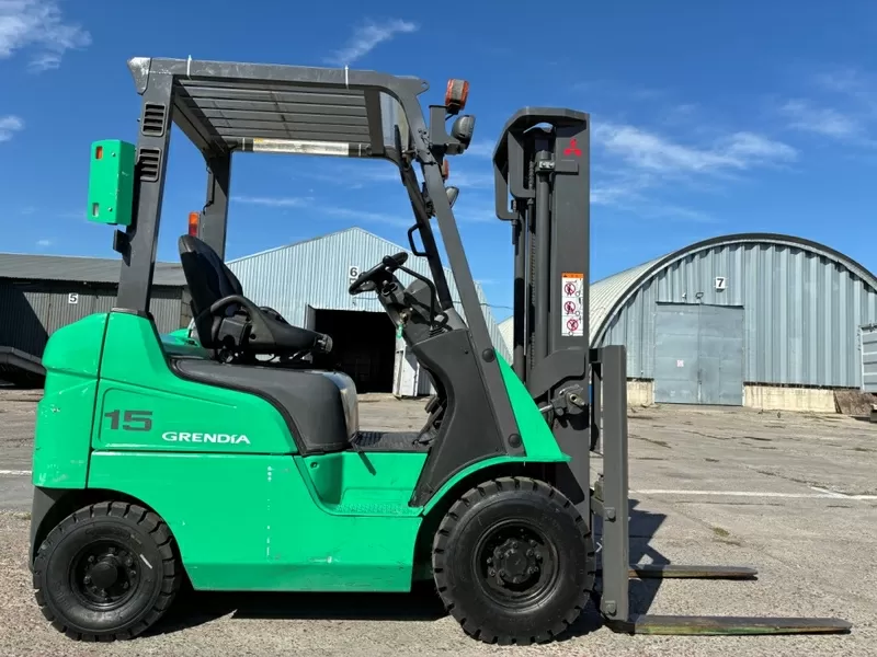 Дизельний навантажувач Mitsubishi KFD15T на нових пневмошинах 6